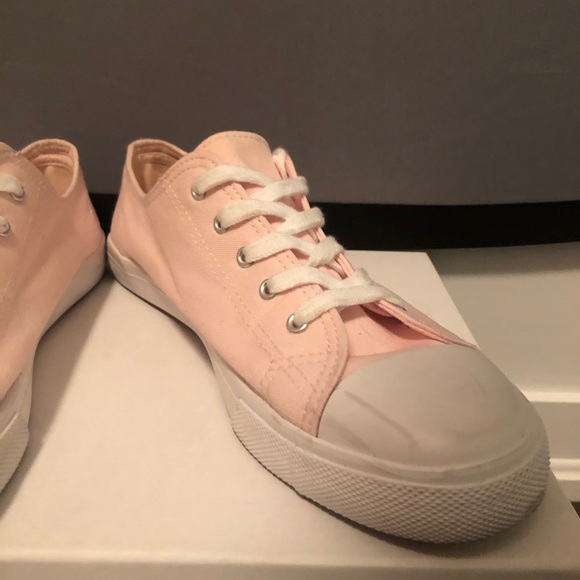 Forever 21 pink low top sneakers - Picture 2 of 4